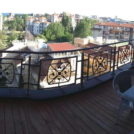 Pacific Apartment